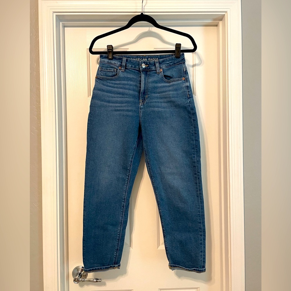 American Eagle High Rise Stretch Jeans relaxed fit women’s size 4 short